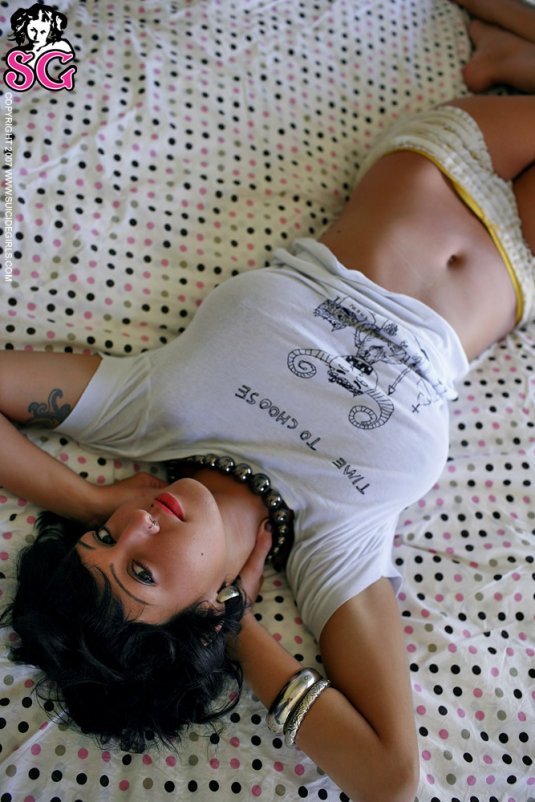 загорелые девушки