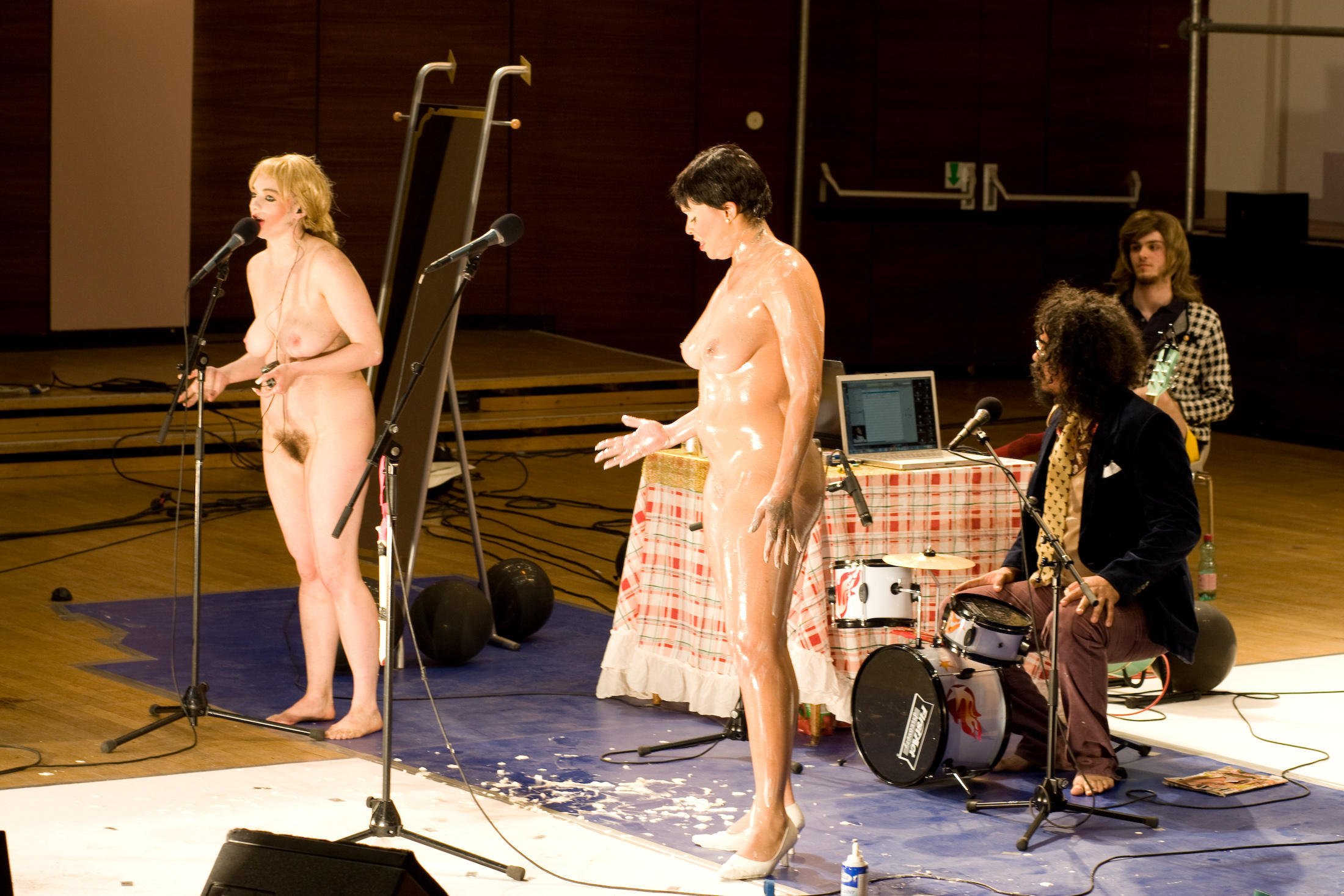 женские голые оркестры фото 64