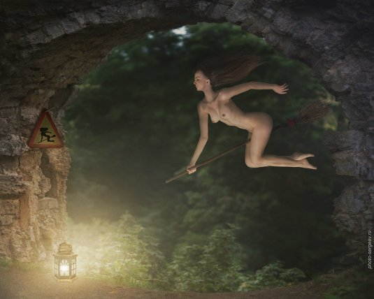 Обнажённые ведьмы на шабаше