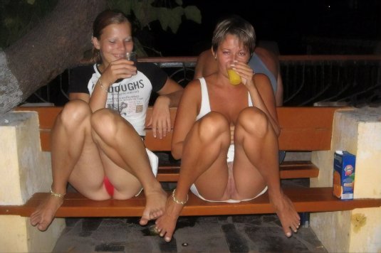 Телеведущие без трусов