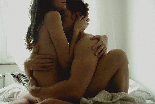 Объятия влюбленных