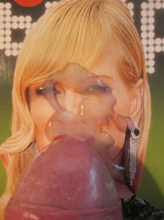 Олесю Судзиловскую трахают в рот