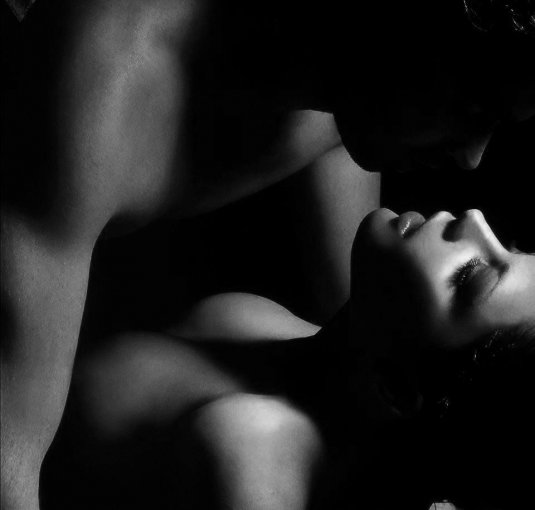 Страстная поцелуй