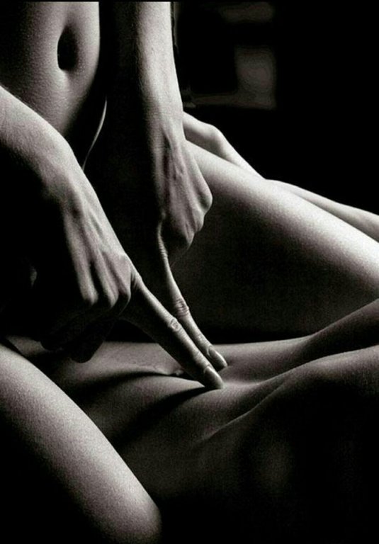 Эротическая массаж