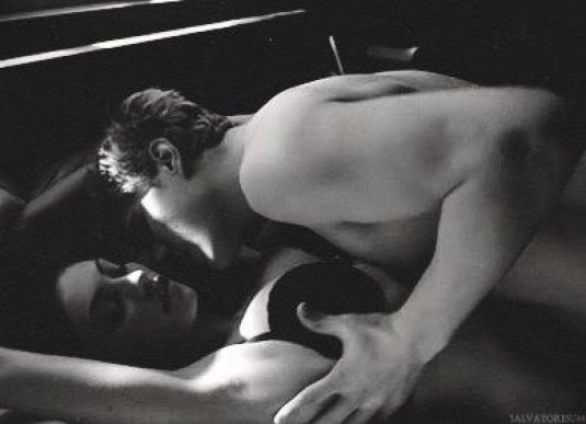 Страстные ласки в постели