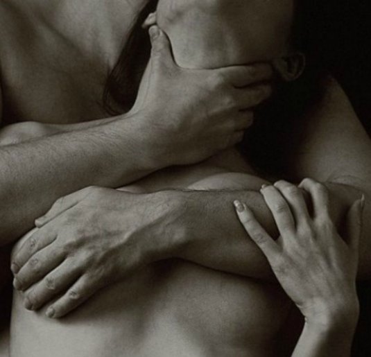 Объятия эротика