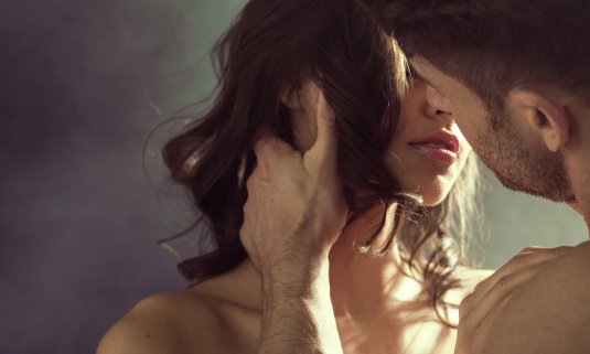 Ласки мужчина и женщина