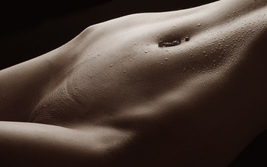 Красивое женское тело крупным планом