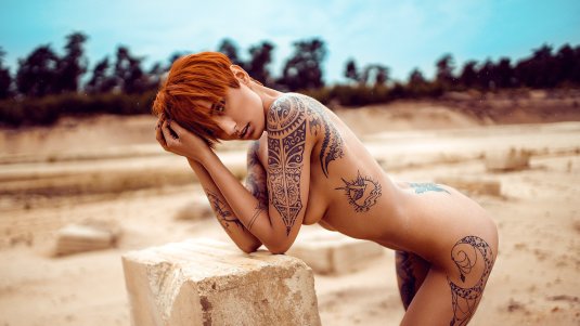 Красивые рыжие девушки с тату эротика
