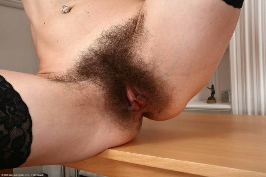 Сильно волосатая вагина