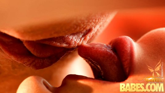 Парень лижет большие сиськи