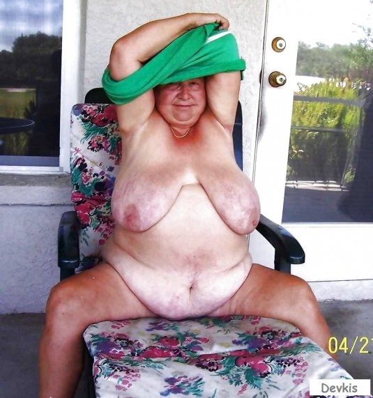 Голые старухи с большими сиськами