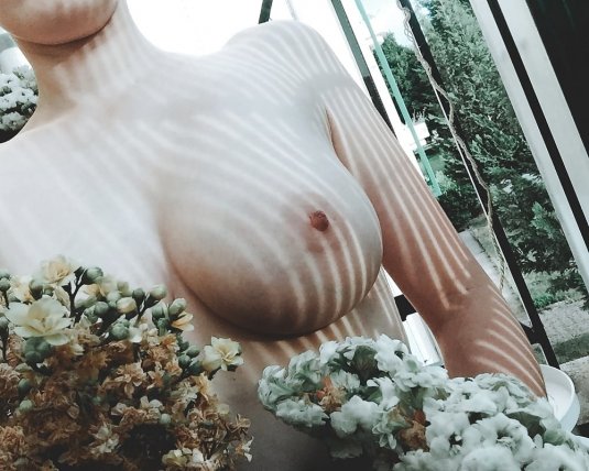 Молоко из огромных Сисек мамочки