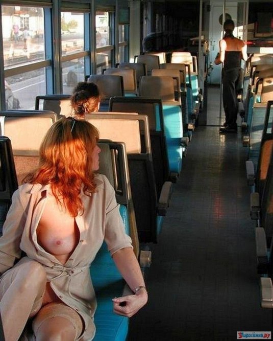 Голые в общественном транспорте