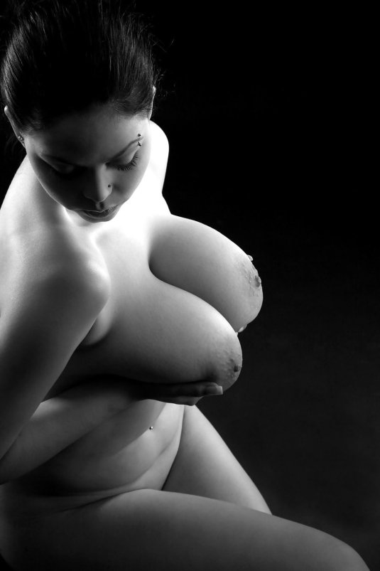 Художественное ню большая грудь