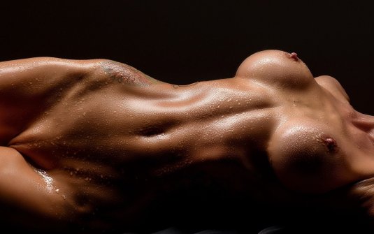 Красивое голое женское тело