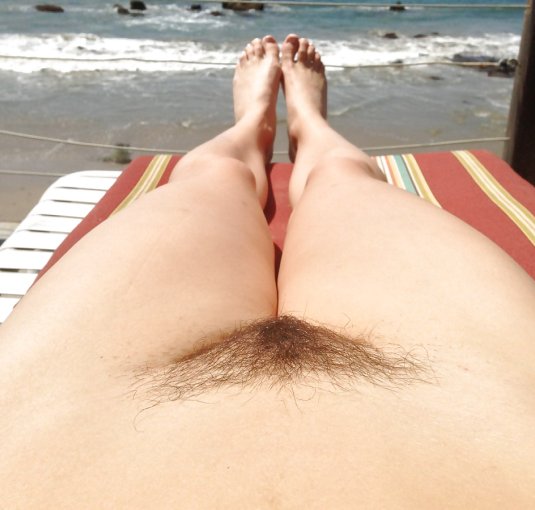 Выпуклый женский лобок