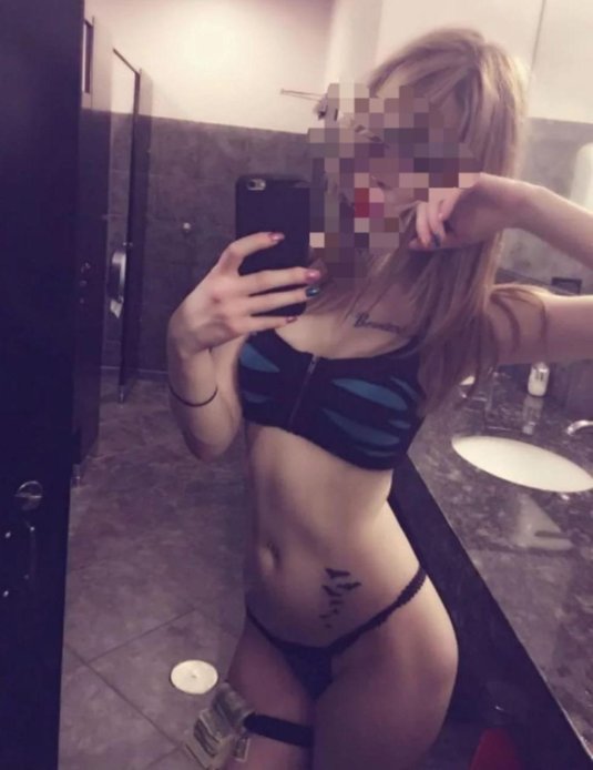 Горячие домашние селфи