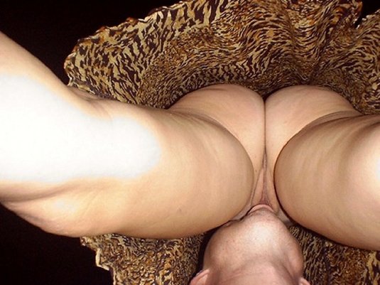 Девушки без трусов крупно