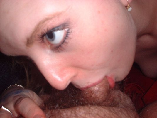 Глотает маленький член