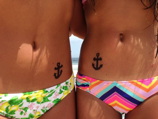 Тату на бикини для девушек