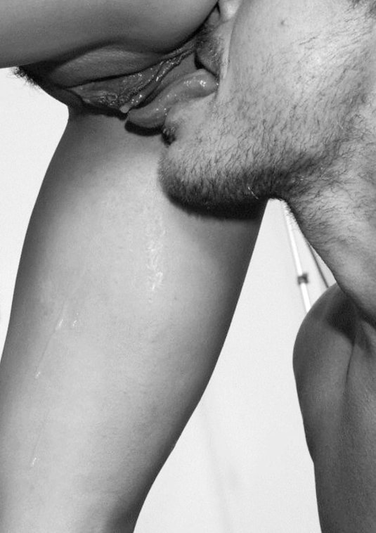 Кунилингус крупным планом