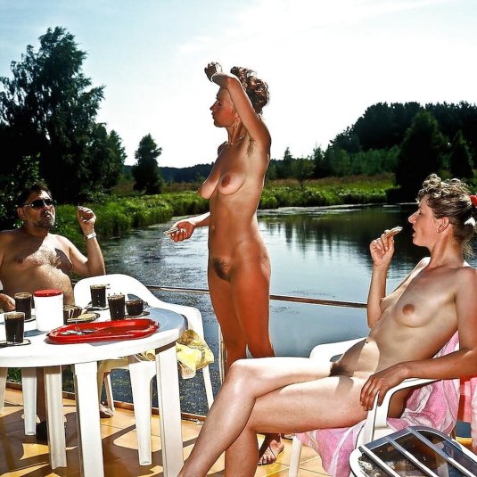 Голые женщины в концлагере второй мировой