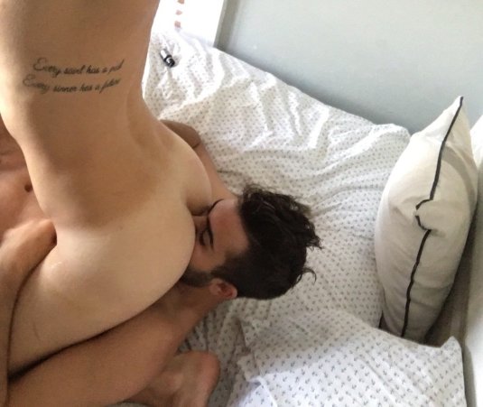 Анилингус девушке селфи