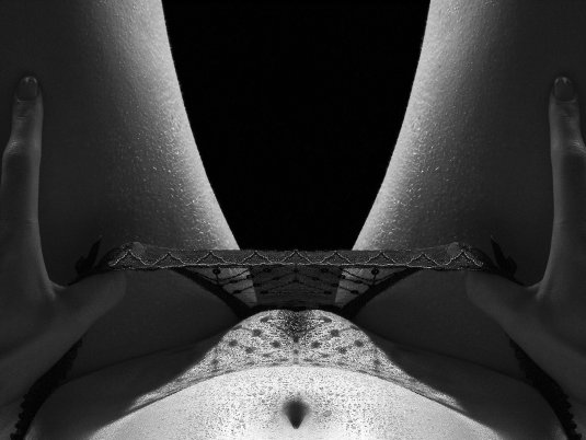 Красивые девушки в прозрачных трусиках