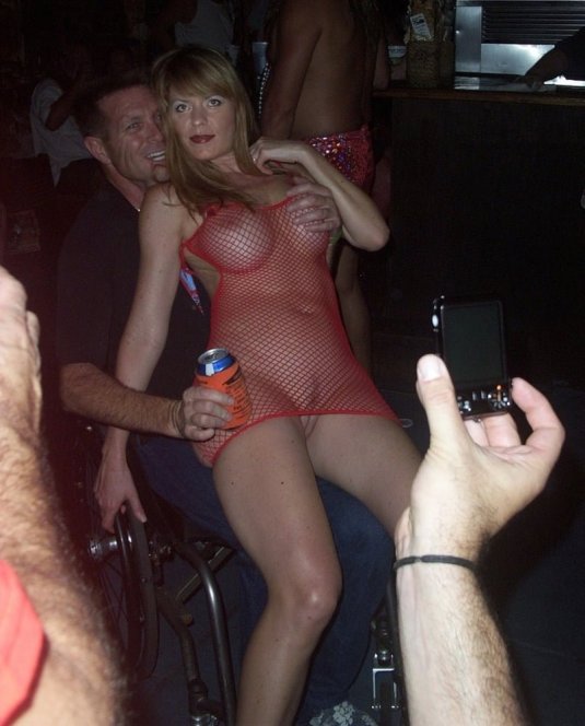 Без трусиков на корпоративе