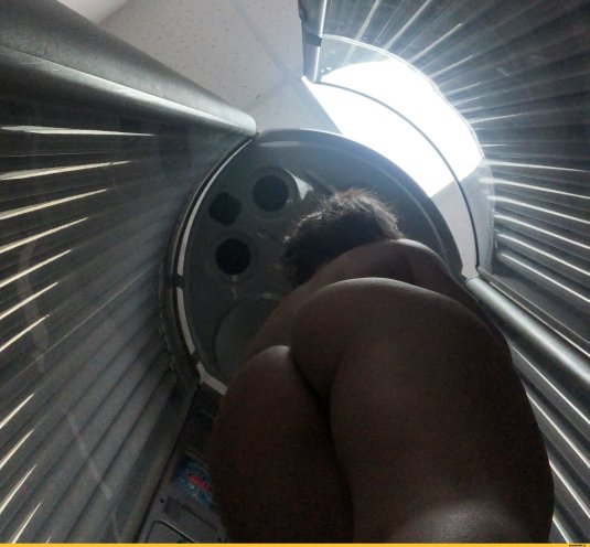 Голые женщины с красивыми попами