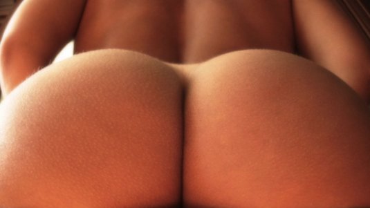 Маленькая упругая попка