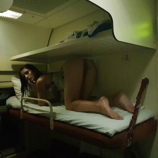 Эротичные девушки в поезде