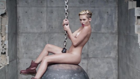 Майли Сайрус горячее видео