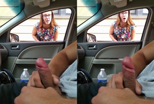 Эксгибиционистка ебется с мужиками