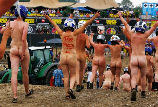 Толоконникова курица в вагине