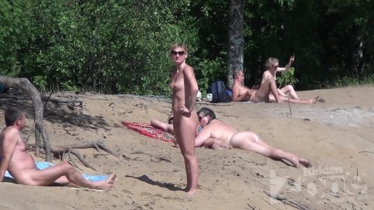 Нудиский пляж скрытая съемка