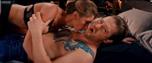 Постельные сцены с Ивлеевой