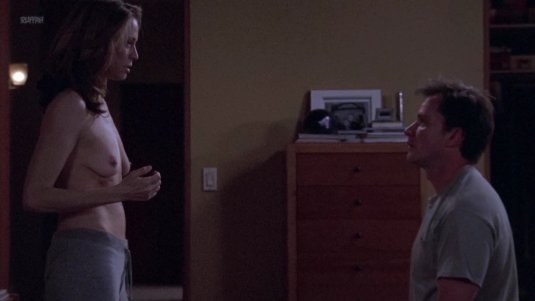 Элли уокер голая