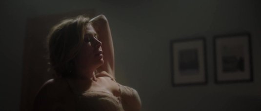 Кэтлин робертсон грудь