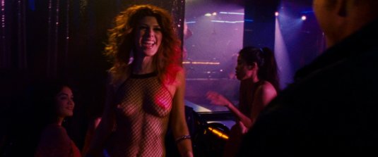 Мариса Томей топлесс