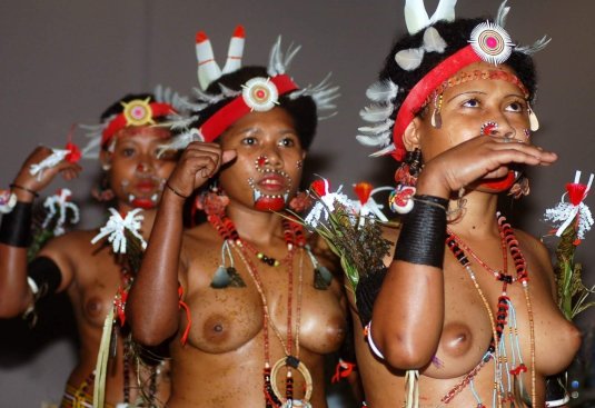 Порнушка с двумя мулатками