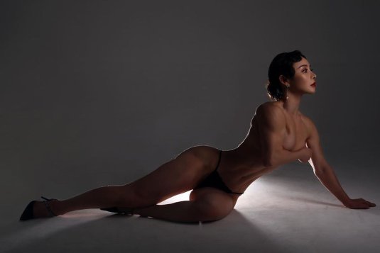 Фитнес модели ню