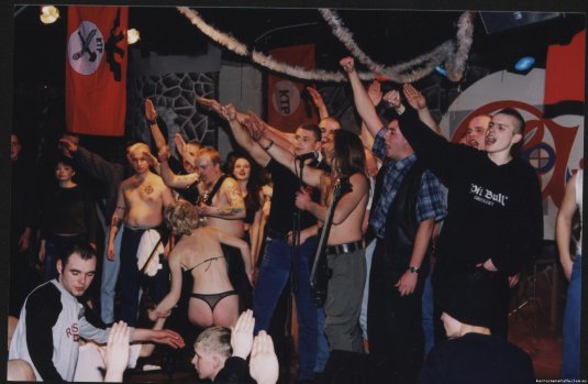 Дафни голая стриптезёрша