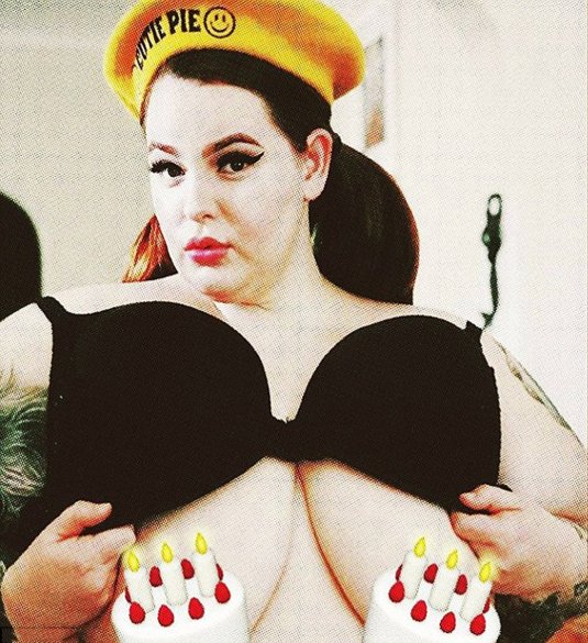 155-Килограммовая модель Тесс Холидей