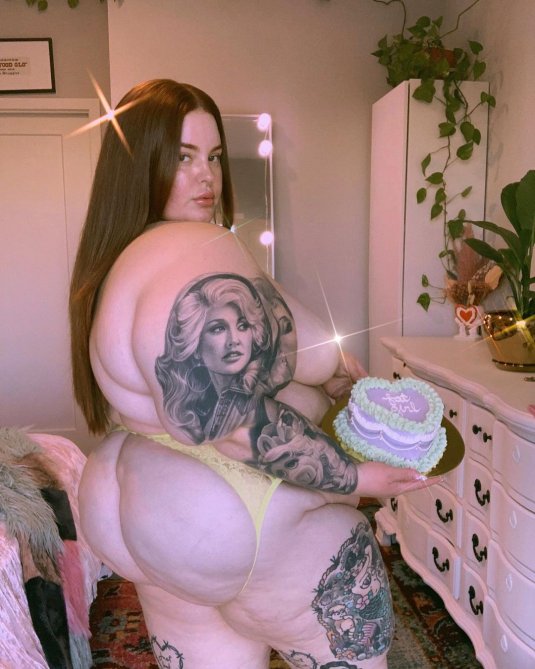 Модель бодипозитив Тесс Холидей xxx