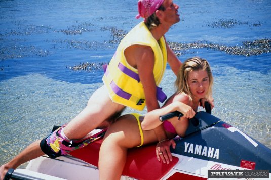 Кристина Белла трах на яхте gif