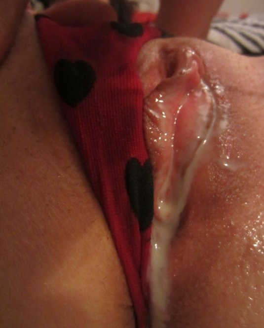 Домашняя мастурбация в трусиках