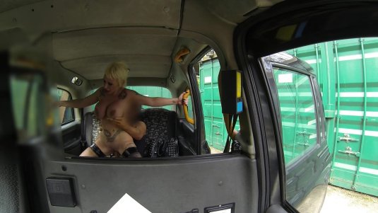 Фейк такси большая грудь