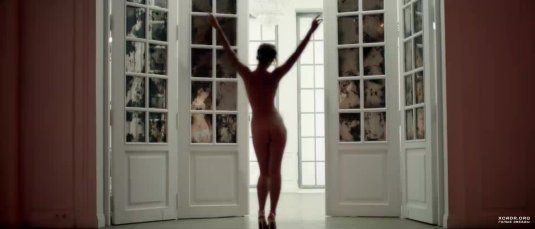 Голая Юлиана Караулава